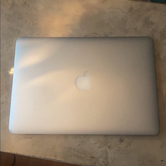 MacBook Air 2011 perfect condition - Picture 5 of 6
